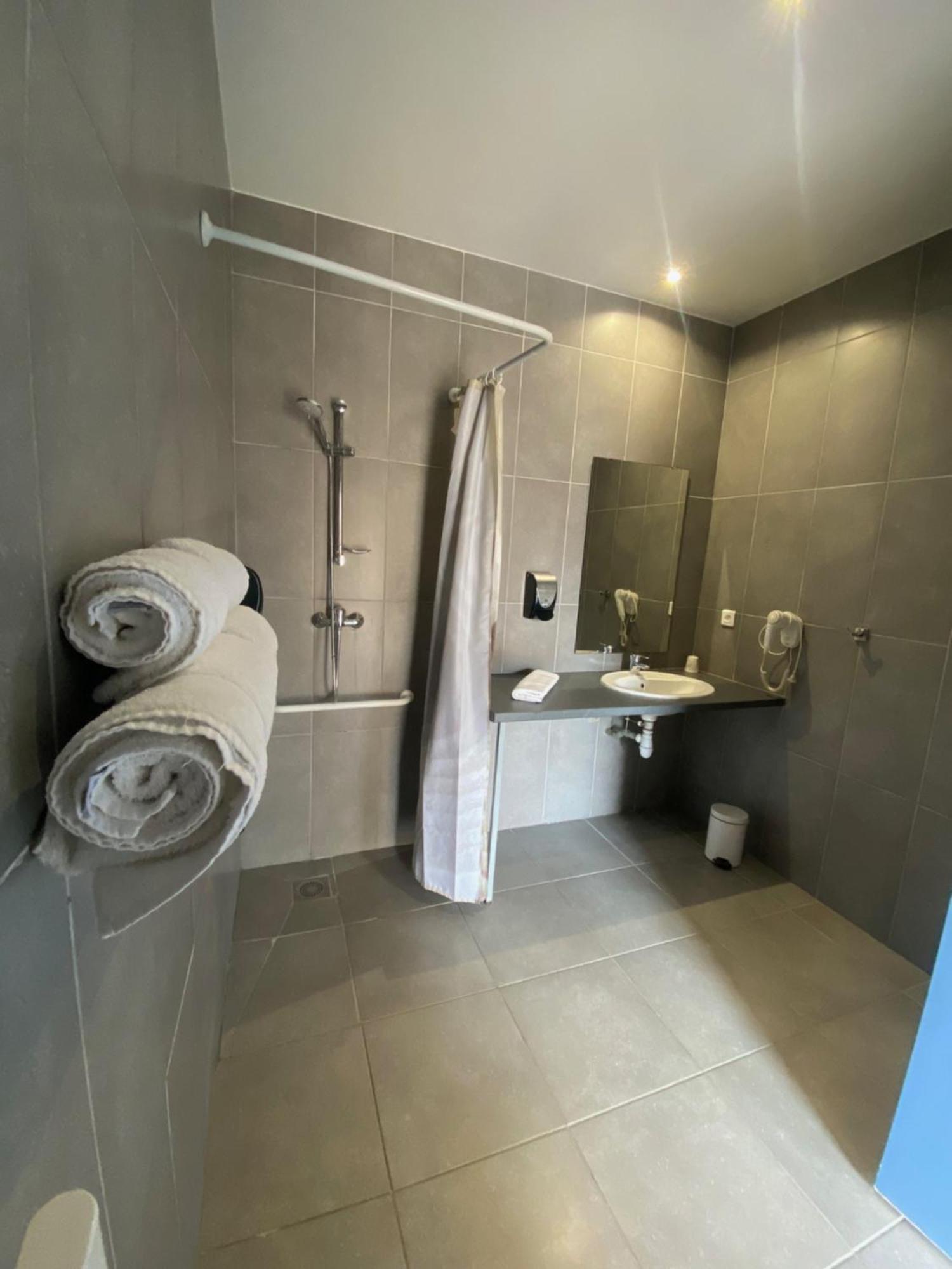 Douce France Hotell Cuxac-dʼAude Exteriör bild
