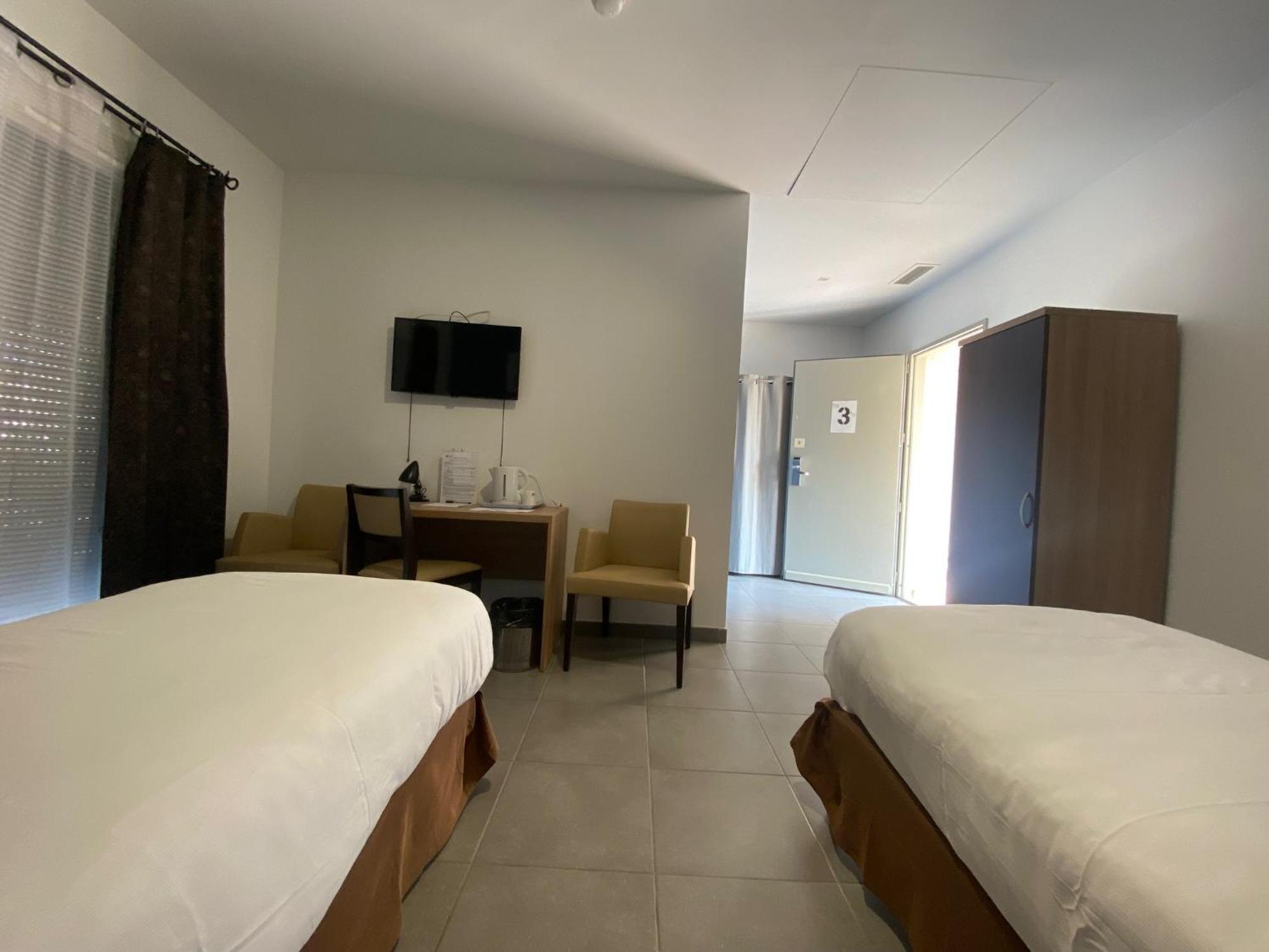 Douce France Hotell Cuxac-dʼAude Exteriör bild