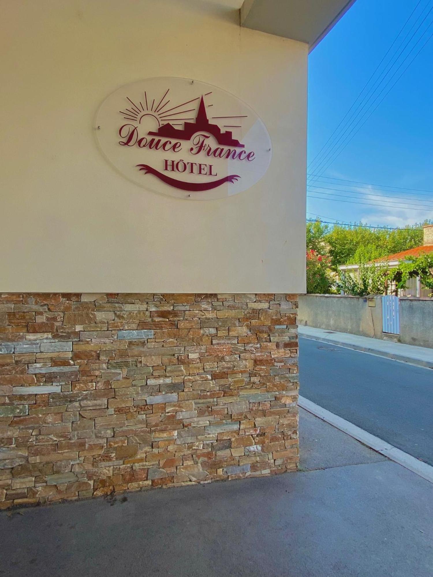 Douce France Hotell Cuxac-dʼAude Exteriör bild