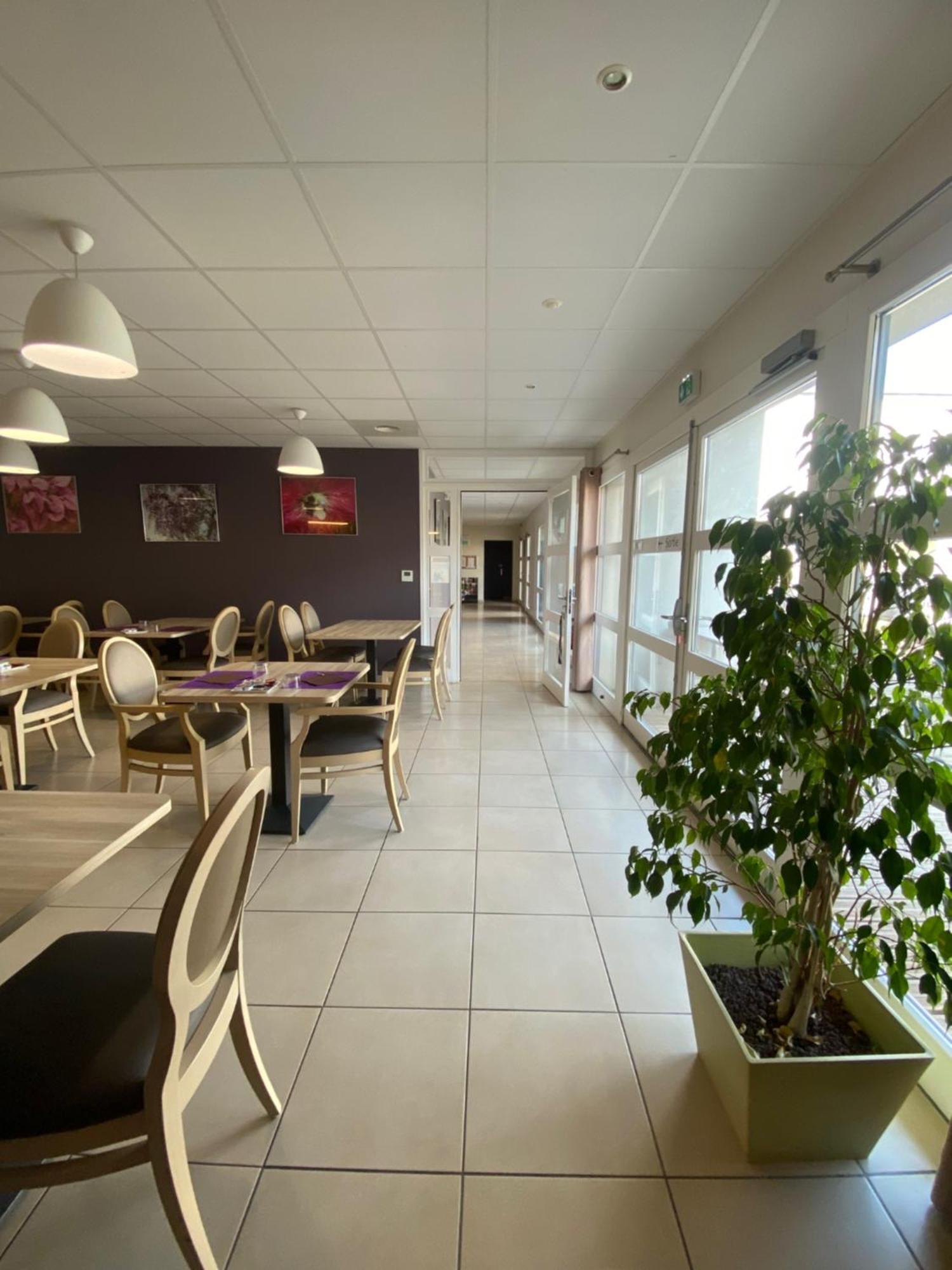 Douce France Hotell Cuxac-dʼAude Exteriör bild
