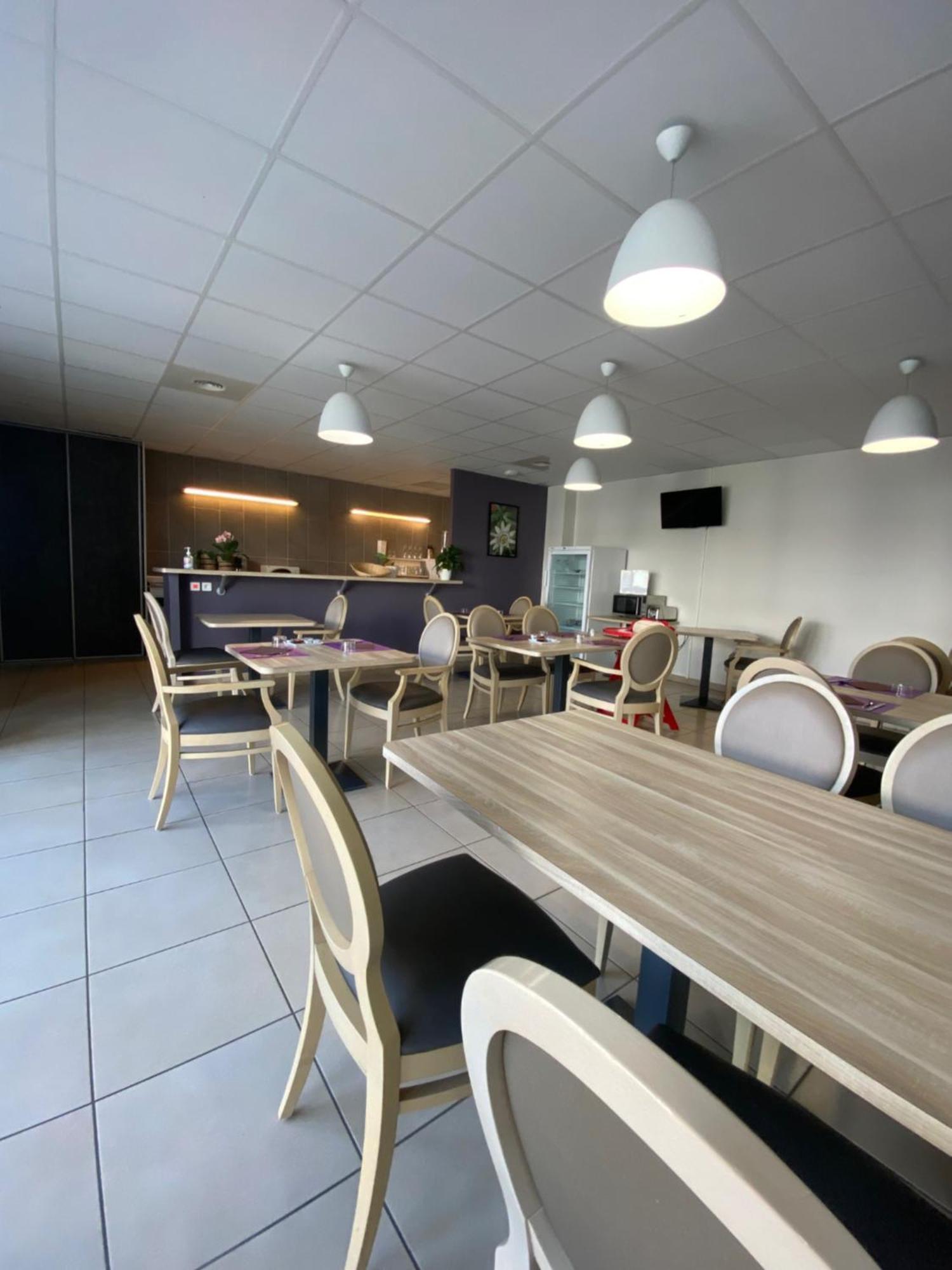 Douce France Hotell Cuxac-dʼAude Exteriör bild