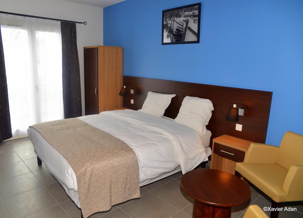 Douce France Hotell Cuxac-dʼAude Exteriör bild