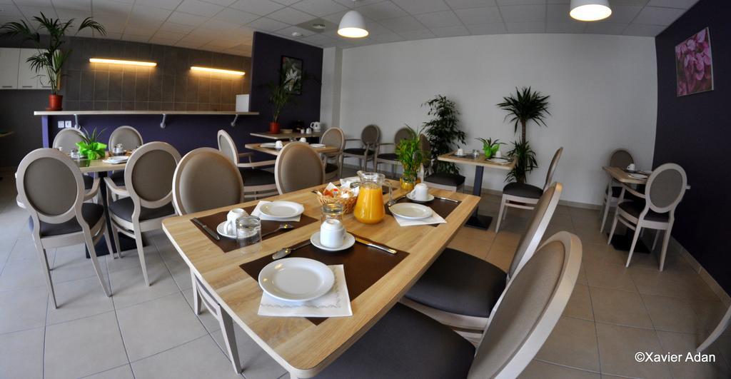 Douce France Hotell Cuxac-dʼAude Exteriör bild
